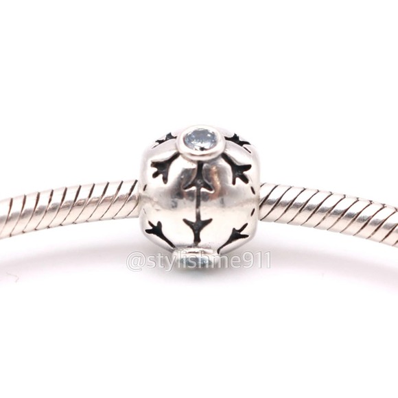Authentic PANDORA Sterling Silver Crystalized Snowflake Blue CZ Charm - Picture 4 of 10